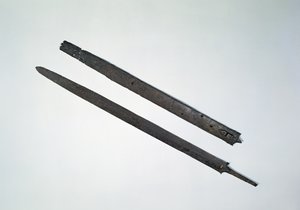 Espada e bainha, de La Tene, Suíça (ferro)